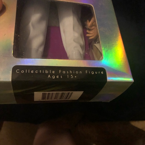 NRFB 2015 Integrity Toys Club W Exclusive Color Infusion Doll Ollie Lawson Vice - Picture 4 of 6